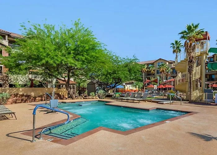 Beautiful In A Great Setting With Fountains Courtyards And Pool With Bar * Peoria