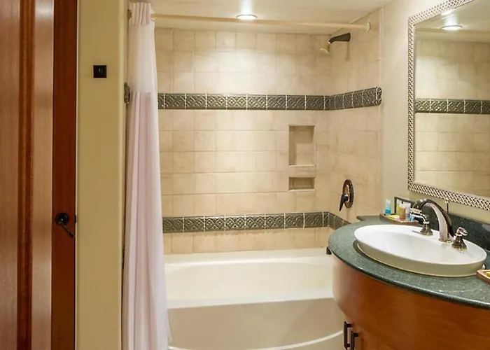 Holiday home Beautiful In A Great Setting With Fountains Courtyards And Pool With Bar *