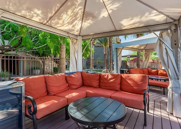Holiday home Beautiful In A Great Setting With Fountains Courtyards And Pool With Bar *
